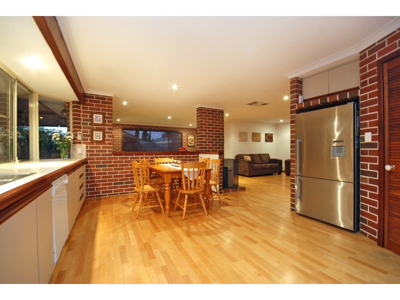 26 Canterbury Circle, Currambine WA 6028