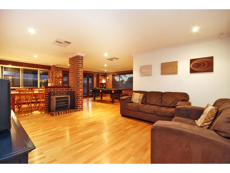 26 Canterbury Circle, Currambine WA 6028