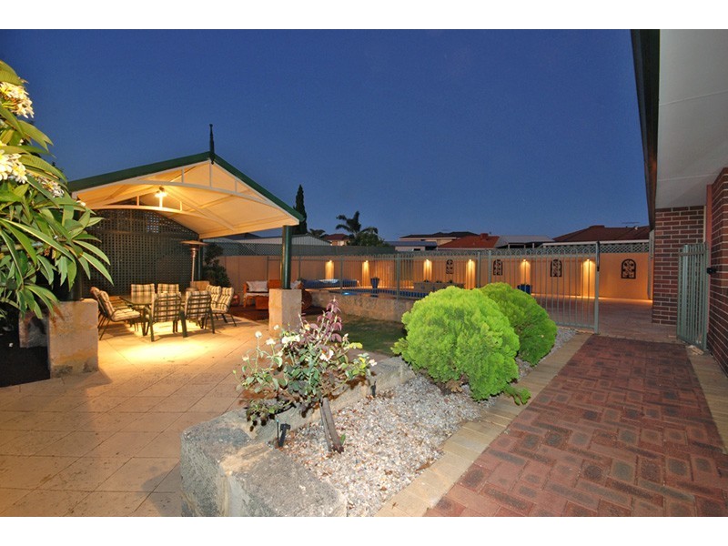 26 Canterbury Circle, Currambine WA 6028