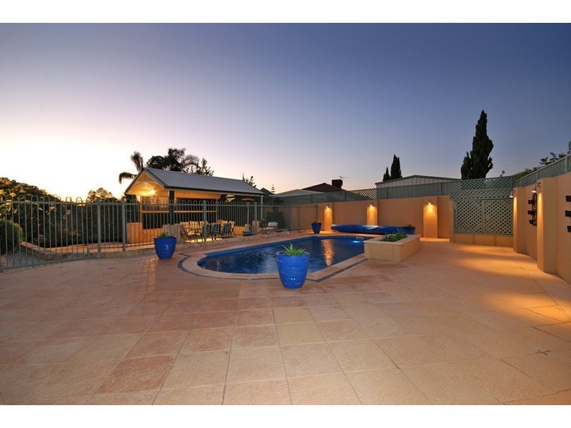 26 Canterbury Circle, Currambine WA 6028