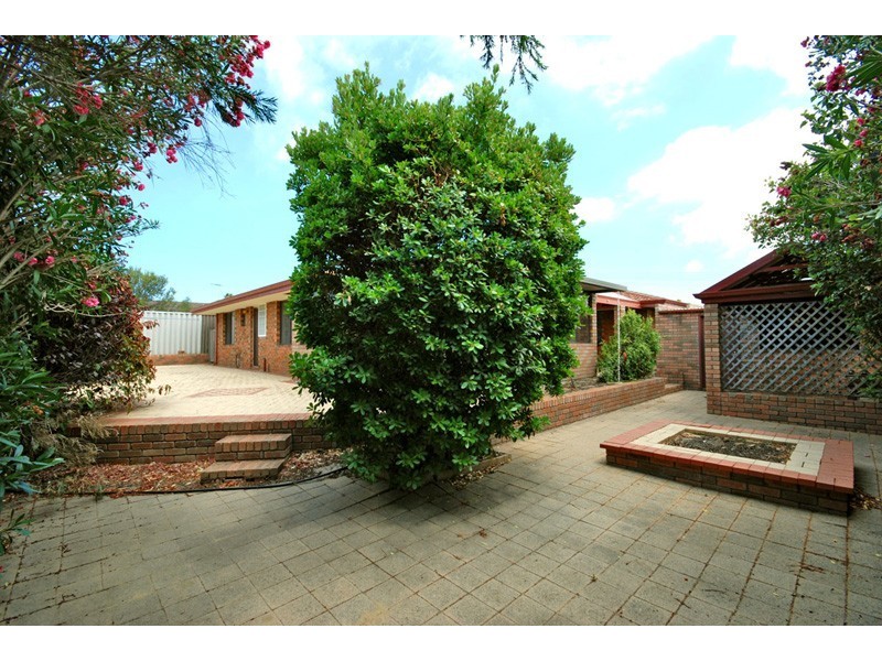 8 Ameer Way, Craigie WA 6025