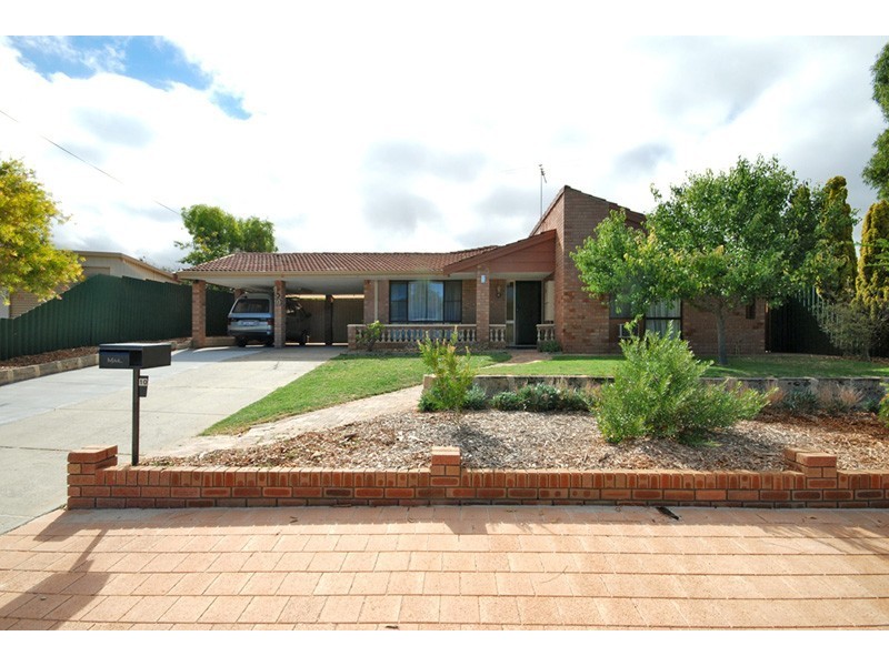 10 Napoleon Way, Craigie WA 6025