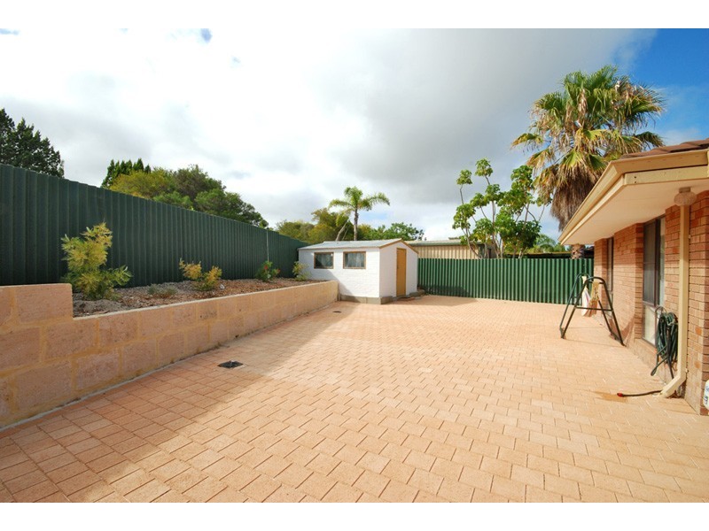 10 Napoleon Way, Craigie WA 6025