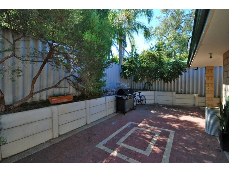 261B Huntriss Road, Doubleview WA 6018