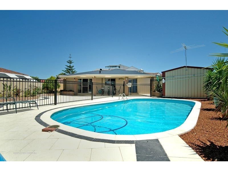 12 Delta Court, Ocean Reef WA 6027