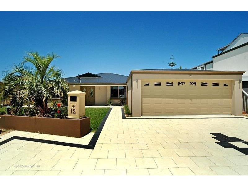12 Delta Court, Ocean Reef WA 6027