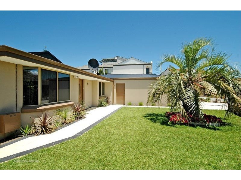 12 Delta Court, Ocean Reef WA 6027