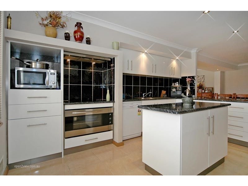 12 Delta Court, Ocean Reef WA 6027