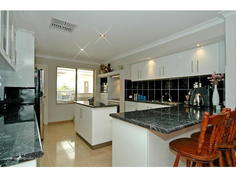 12 Delta Court, Ocean Reef WA 6027