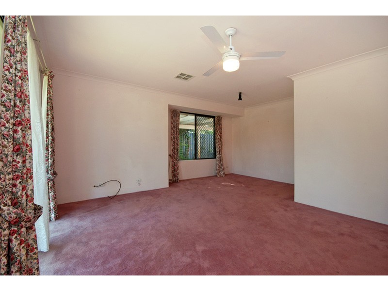 1 Gipsy Court, Beldon WA 6027