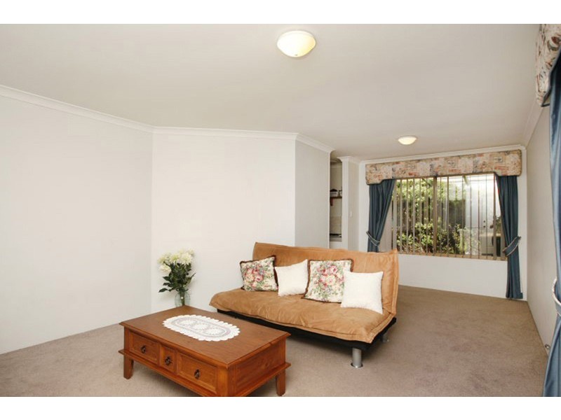 66 Stonehaven Parade, Kinross WA 6028