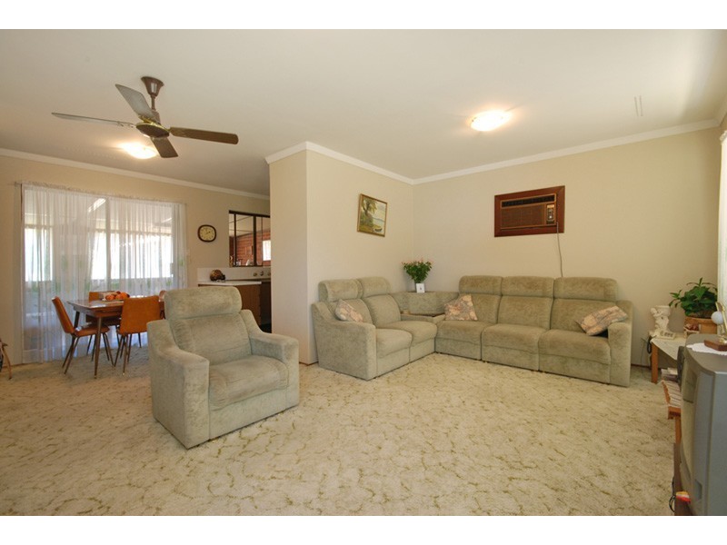 39 Macedon Place, Craigie WA 6025