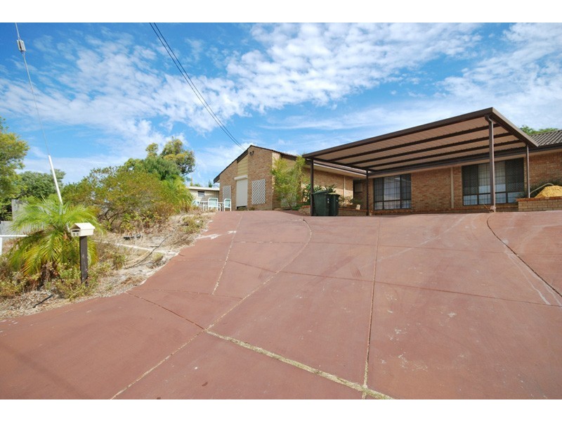 8B Christina Court, Craigie WA 6025