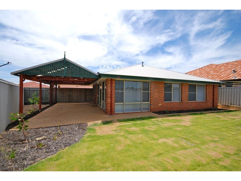 26 Bergalia Mews, Currambine WA 6028