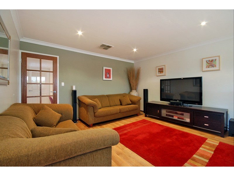 1A Deyoung Road, Craigie WA 6025