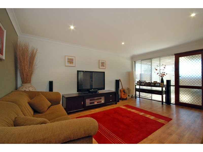 1A Deyoung Road, Craigie WA 6025