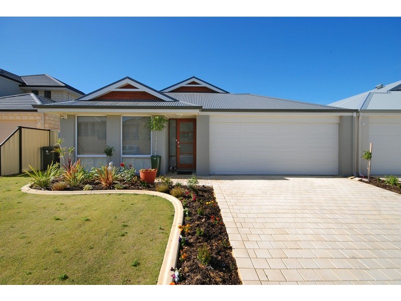 11 Myall Fairway, Clarkson WA 6030