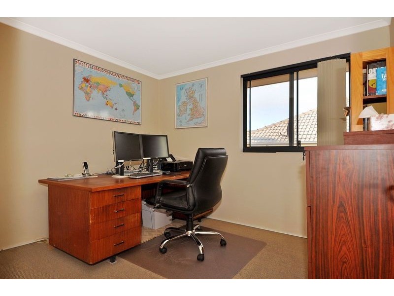 27/21 Bryanston Pass, Madeley WA 6065