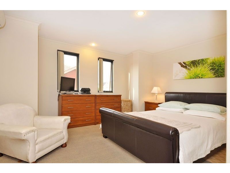 27/21 Bryanston Pass, Madeley WA 6065