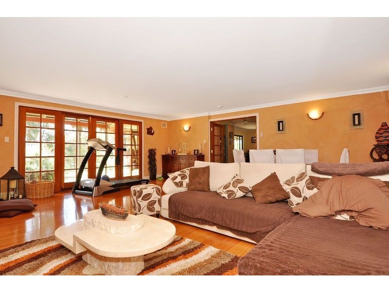 167 Casuarina Way, Wanneroo WA 6065