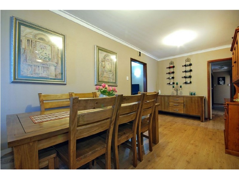 4 Woonan Street, Wanneroo WA 6065