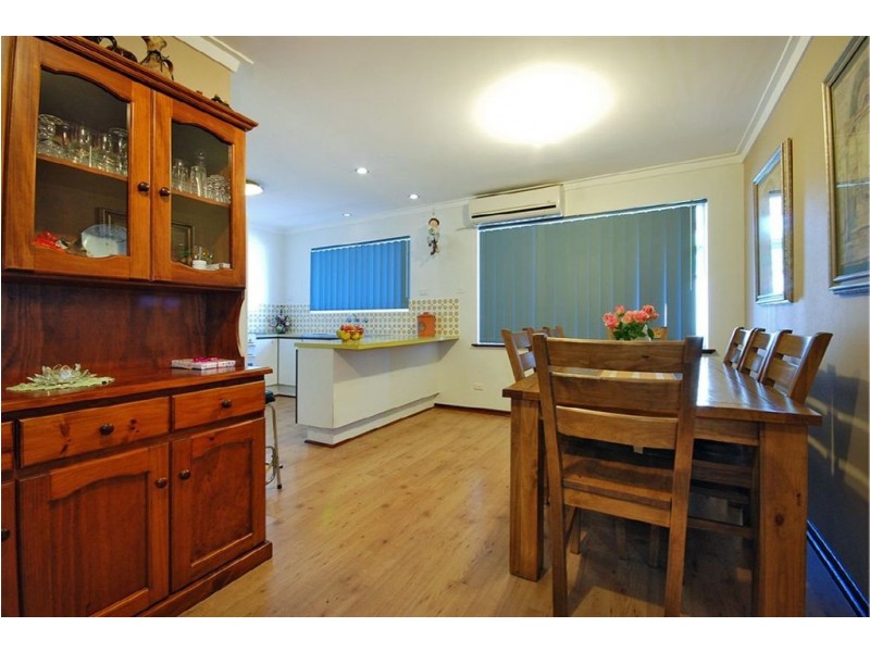 4 Woonan Street, Wanneroo WA 6065