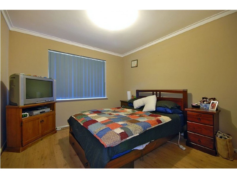 4 Woonan Street, Wanneroo WA 6065