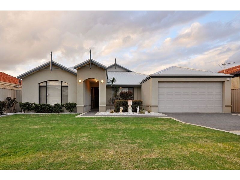 25 Russell Road, Madeley WA 6065