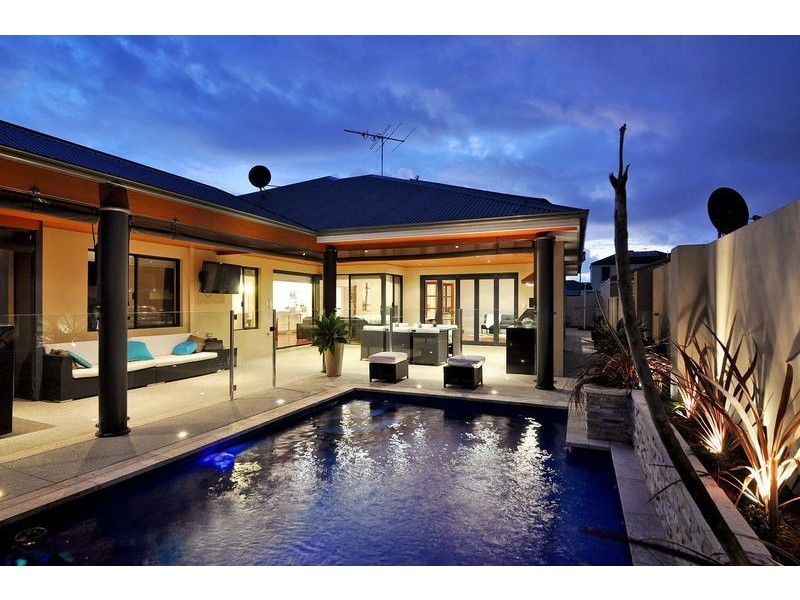 14 Martindale Avenue, Madeley WA 6065