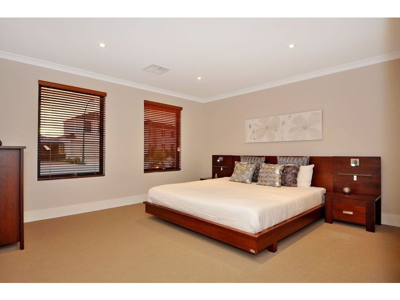 14 Martindale Avenue, Madeley WA 6065