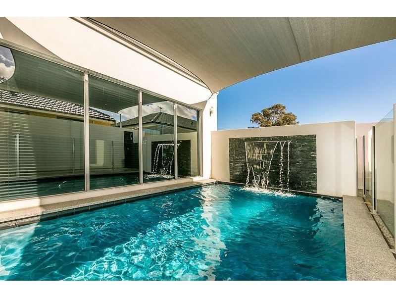 16 Bryanston Pass, Madeley WA 6065