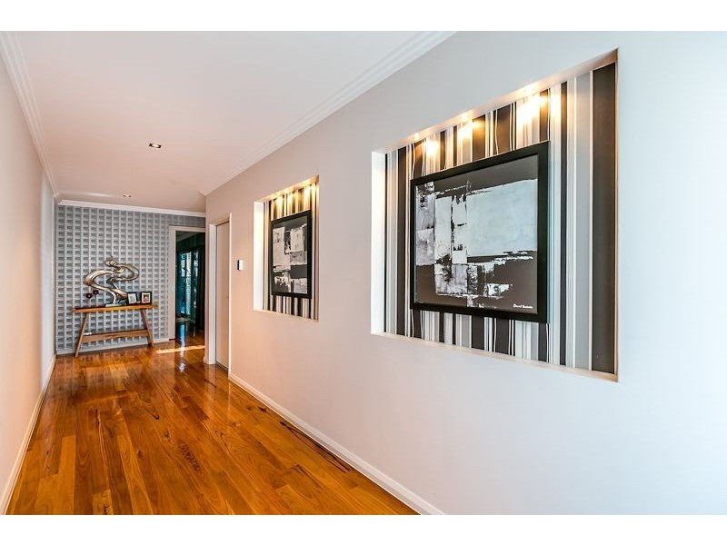 16 Bryanston Pass, Madeley WA 6065