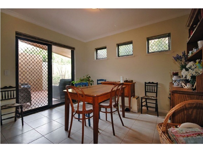 10D Pollard Street, Glendalough WA 6016