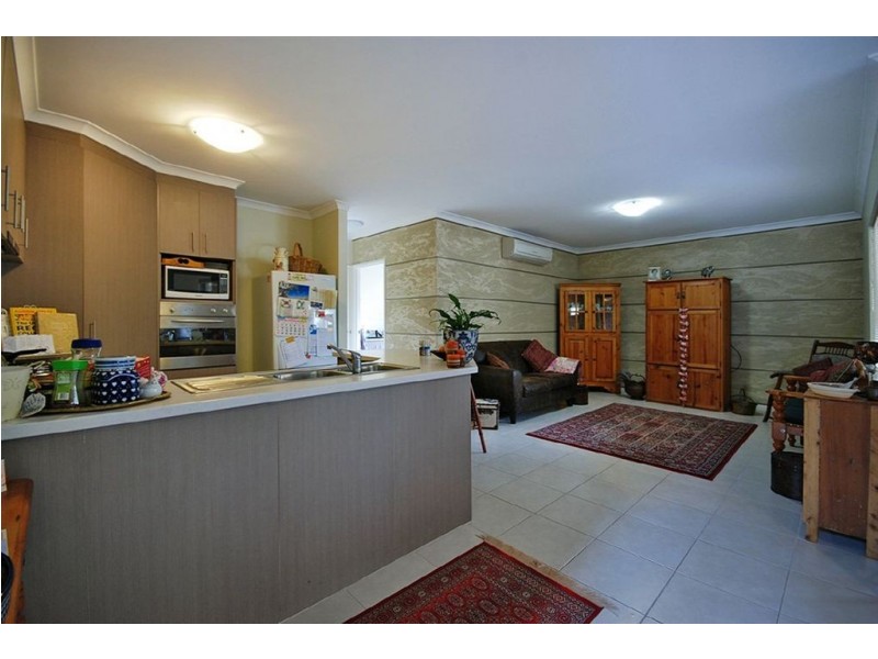 10D Pollard Street, Glendalough WA 6016