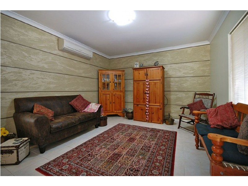 10D Pollard Street, Glendalough WA 6016