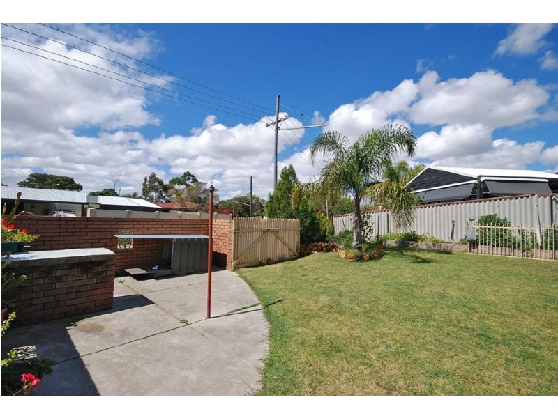 7 Mildura Road, Craigie WA 6025