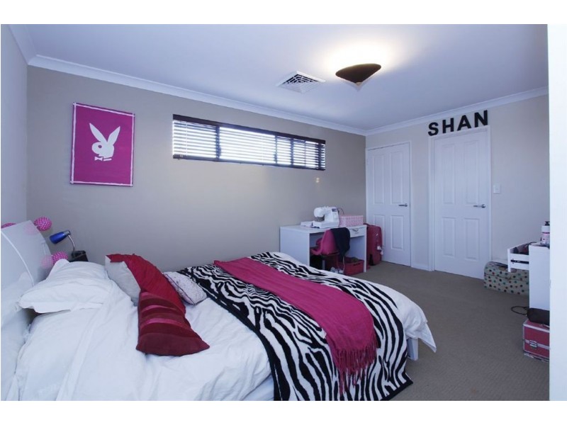 158 Golf Links Drive, Carramar WA 6031