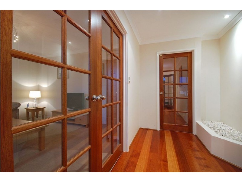 8 Manitoba Court, Joondalup WA 6027