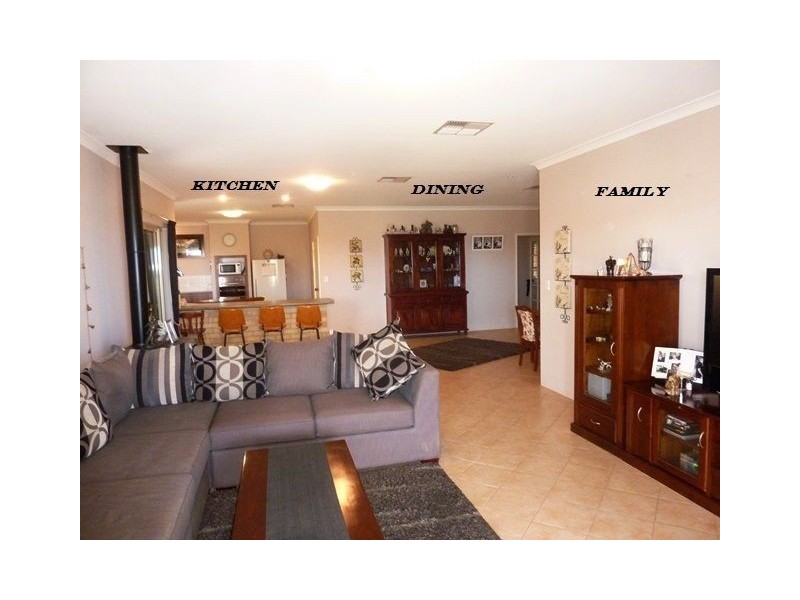 5 Ashbrook Avenue, Pearsall WA 6065