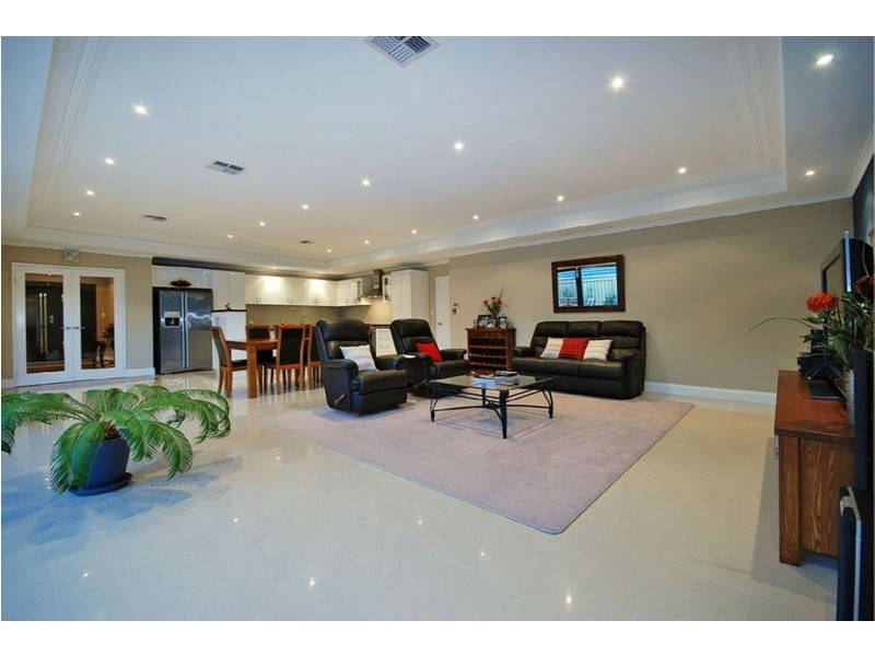 17 Naismith Road, Tapping WA 6065