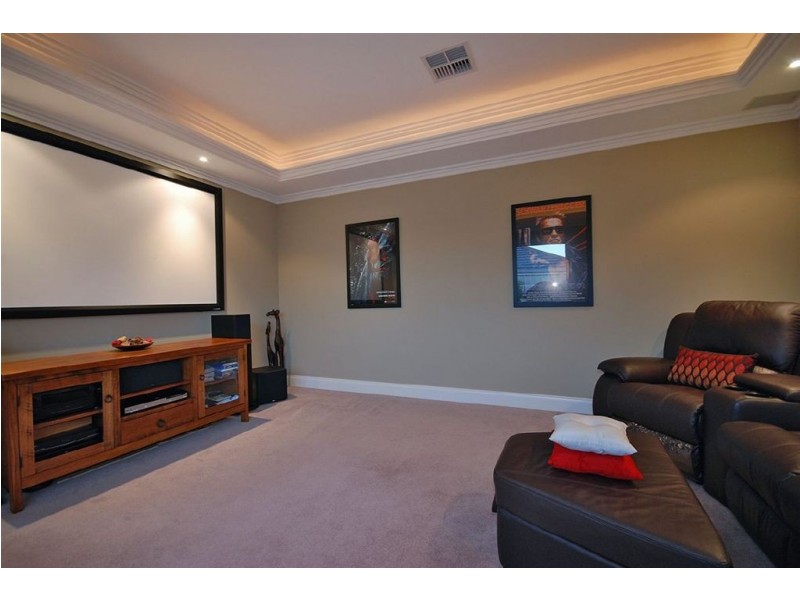 17 Naismith Road, Tapping WA 6065