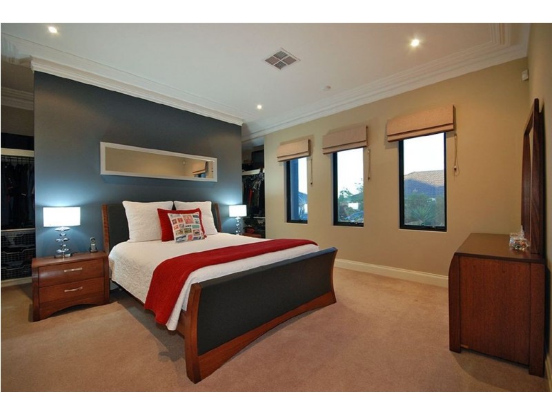 17 Naismith Road, Tapping WA 6065