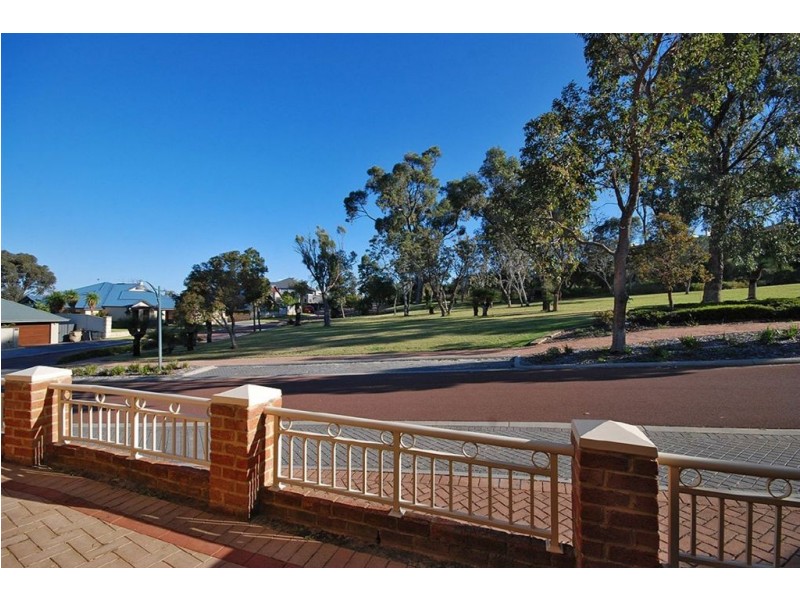 19 Shelduck Crescent, Joondalup WA 6027