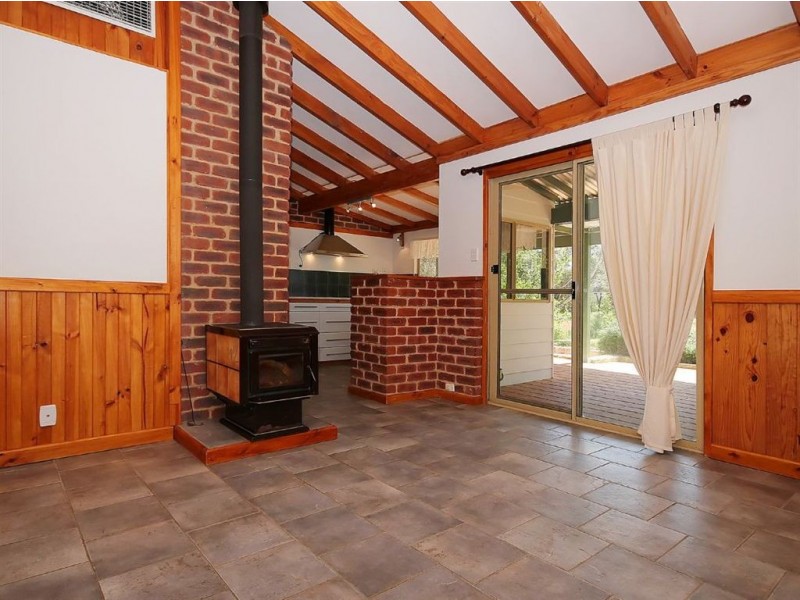 44 Walding Road, Carabooda WA 6033