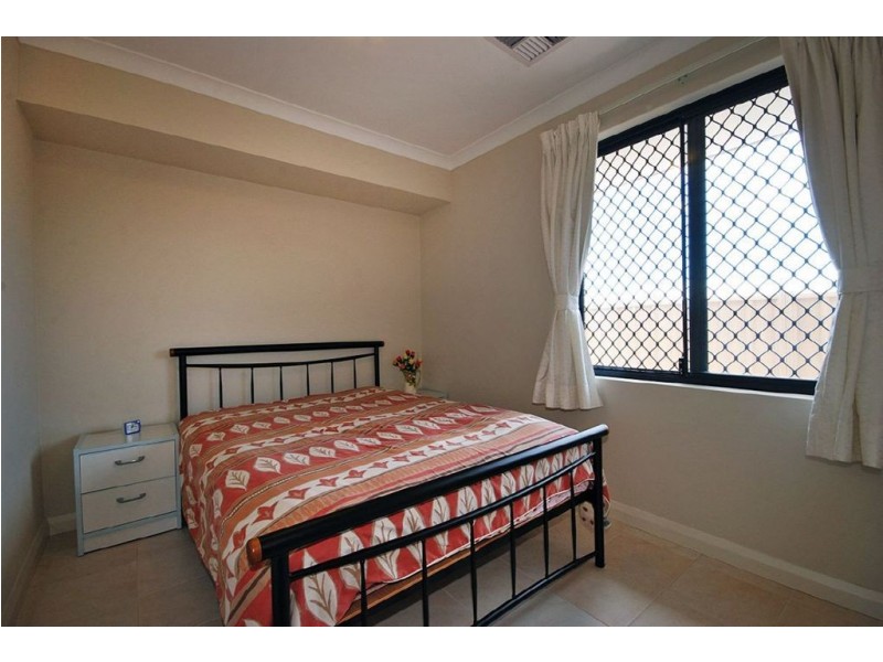 130 Warrandyte Drive, Craigie WA 6025