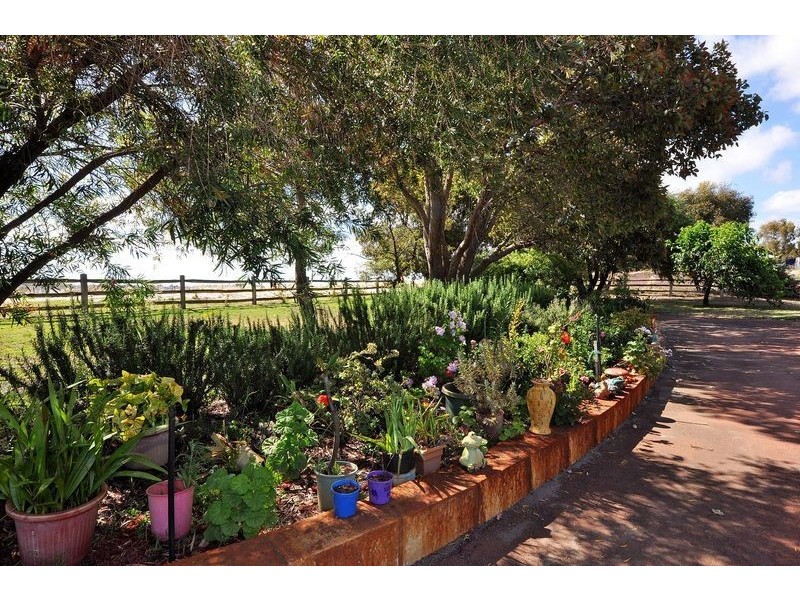 184 Hawkins Road, Jandabup WA 6065