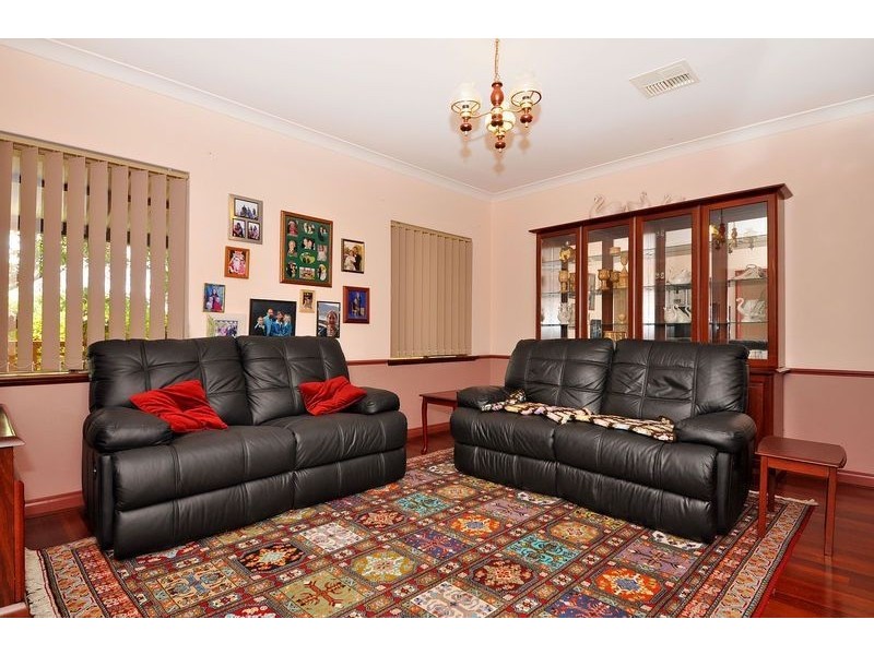 184 Hawkins Road, Jandabup WA 6065