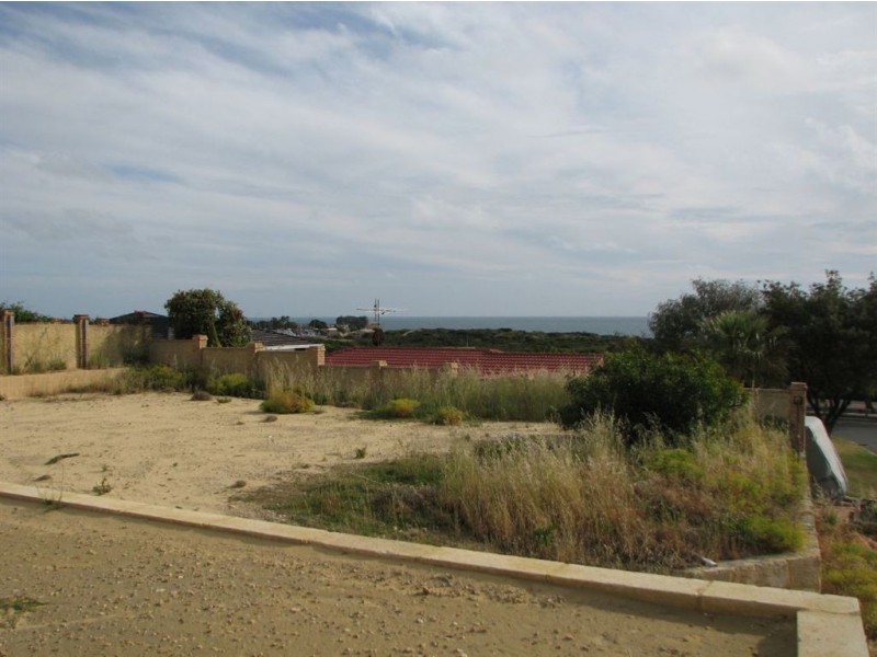 62 Southern Cross Circle, Ocean Reef WA 6027