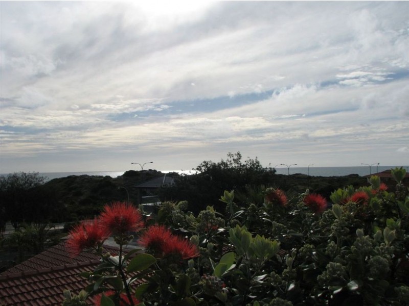 62 Southern Cross Circle, Ocean Reef WA 6027