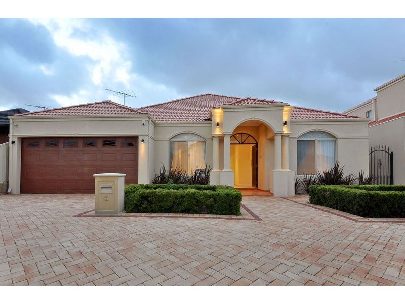 4 Linnett Brace, Darch WA 6065